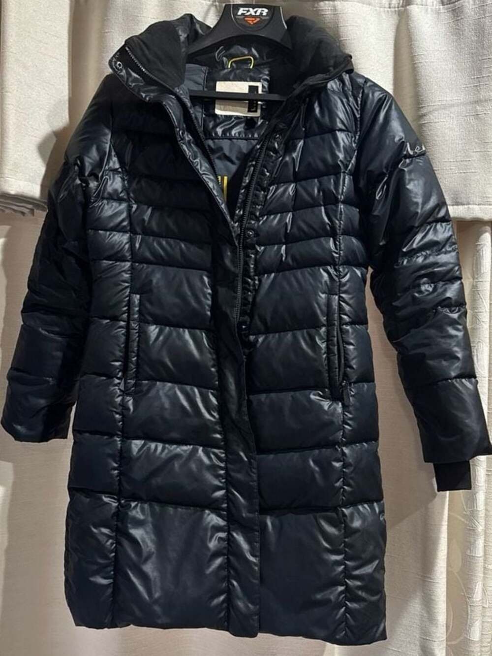 Lolë Edition Katie Mid-Length Down Puffer Jacket with Removable Hood
D3
